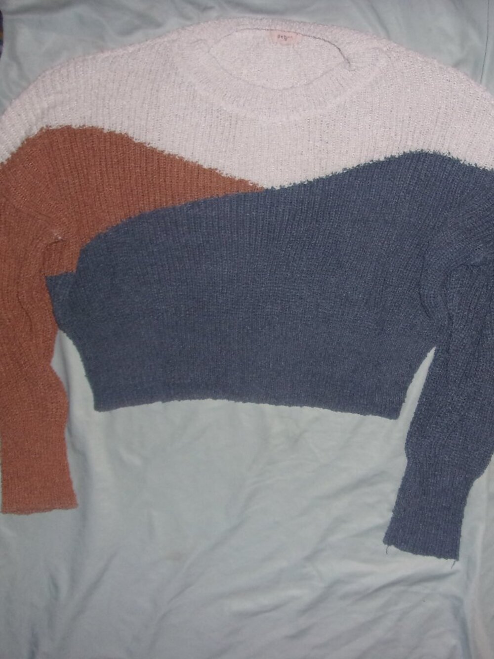 size small womens top sweater white tan gray crop cropped